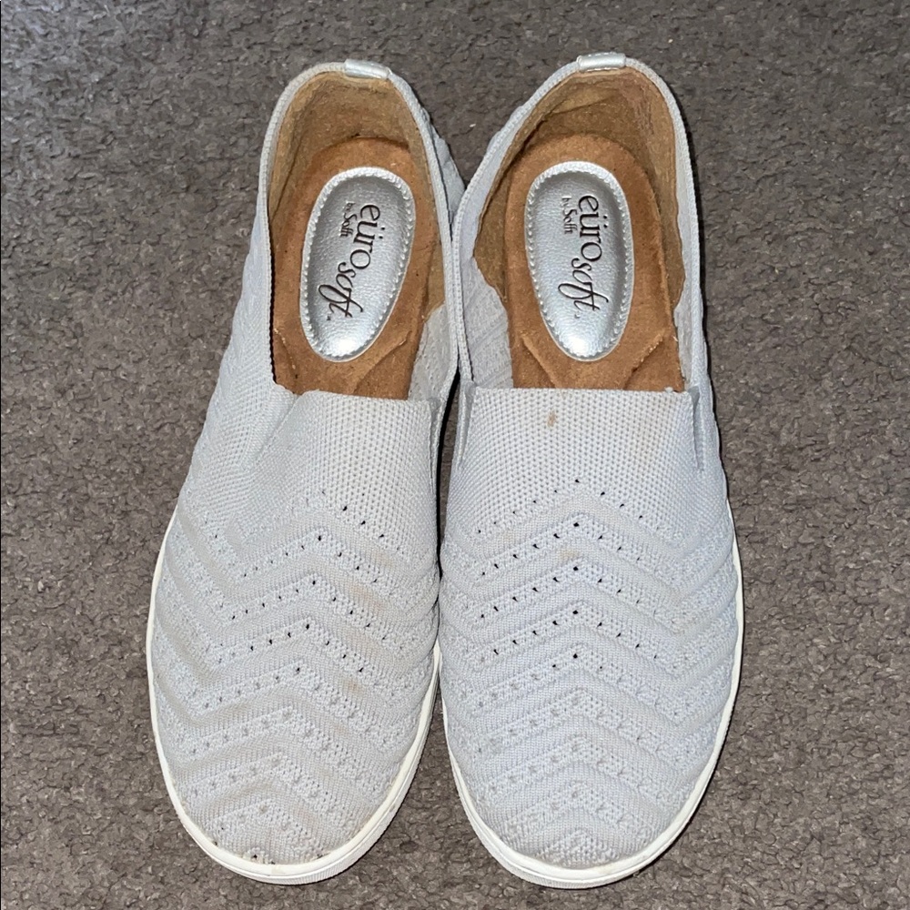 Eurosoft Women's Light Gray slip on Flats Sz8 excellent cond. stretch mesh